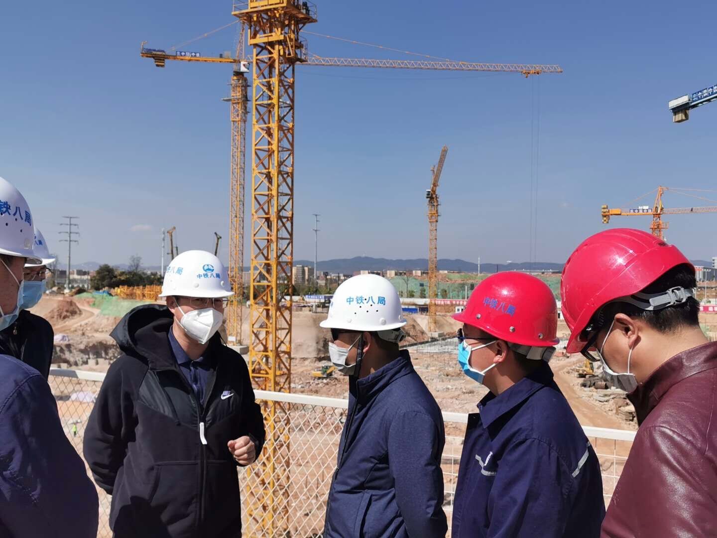 逯总.jpg 逯总.jpg